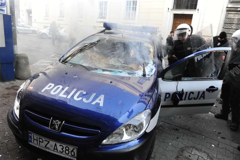 policja, zadyma, demonstracja, dzień niepodległości