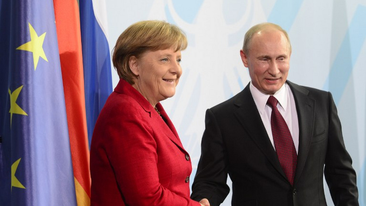 Prezydent Rosji Władimir Putin i kanclerz Niemiec Angela Merkel spotkają się 16 listopada w Moskwie na konsultacjach - poinformowały służby prasowe na Kremlu. Oboje wezmą również udział w rosyjsko-niemieckim forum na temat społeczeństwa obywatelskiego.