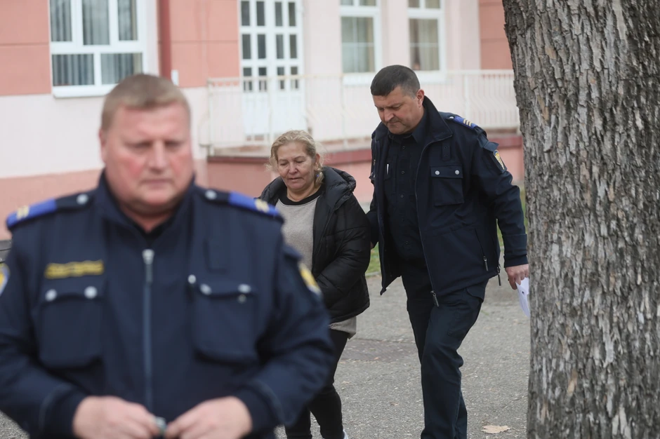 Privođenje jedne od osumnjičenih