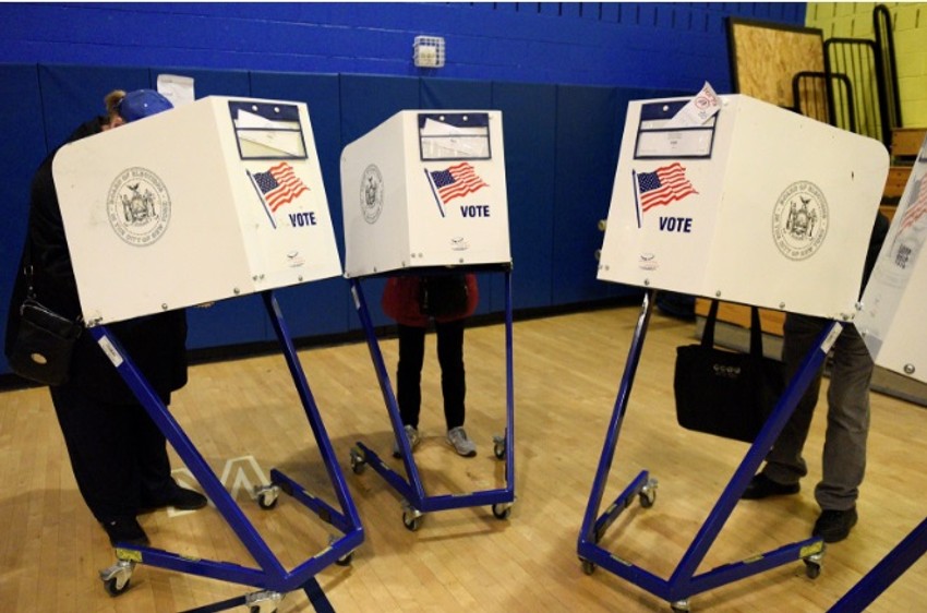 Glasačka mesta su otvorena u 17 država