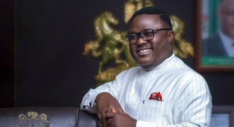 Gov Ben Ayade of Cross River switches to APC from PDP (Twitter: @OfficialAPCNg)