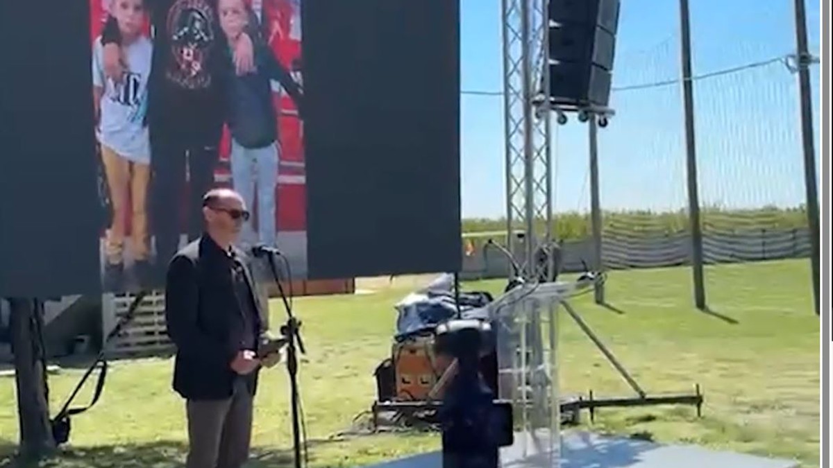 Anđelko Aćimović, otac Angeline stradale u "Ribnikaru" napisao pesmu svim žrtvama
