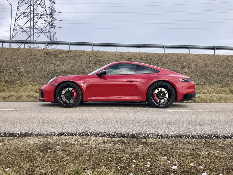 Porsche 911 Carrera GTS