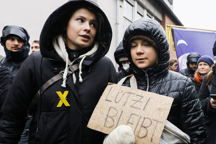 Greta Thunberg przyłącza się do bitwy o węgiel w niemieckiej wiosce. "To wygląda jak Mordor"