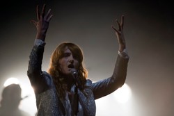 Florence Welch godnie zastąpiła Foo Fighters – zobacz!