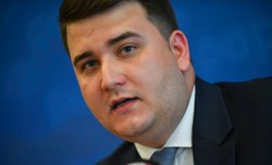 Bartłomiej Misiewicz, były rzecznik MON, zakłada własny biznes