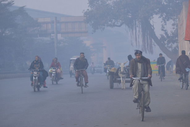 Smog w pakistańskim Lahore (zdjęcie archiwalne)
