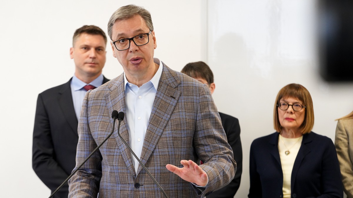 "SUTRA JE VAŽAN DAN ZA SRBIJU" Vučić se oglasio:  "Moram da pitam vas, građane..." (VIDEO)