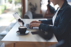 Microsoft Teams będzie na Ciebie donosić. Aplikacja powie Twojemu szefowi skąd tak naprawdę pracujesz