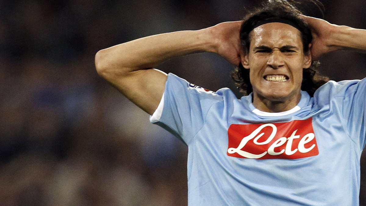 Zakończył się już obecny sezon Serie A dla snajpera Napoli, Edinsona Cavaniego. Urugwajczyk został we wtorek zawieszony na trzy spotkania, a oznacza to, że nie będzie miał już szansy dogonienia w klasyfikacji strzelców Antonio Di Natale z Udinese.