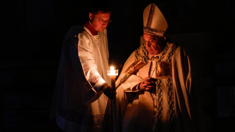 Papież Franciszek przewodniczy mszy świętej w Bazylice Świętego Piotra w Watykanie, 30 marca 2024 r.