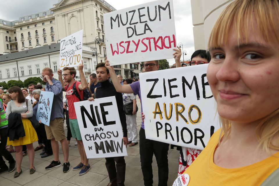 Pikieta nt. odwołania dyrektora Muzeum Narodowego