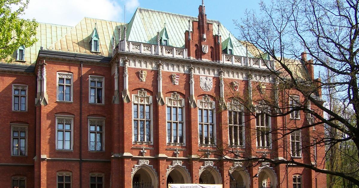  Uniwersytet Jagielloński: Studenci przykuli się do bram Collegium Novum. Żądają wolnej Palestyny