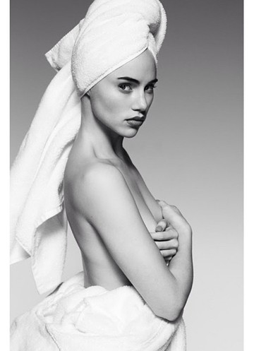 Suki Waterhouse