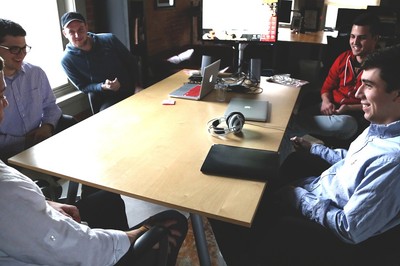 Ruszył pilotaż skróconego czasu pracy. W ostatniej chwili wpadła część firm