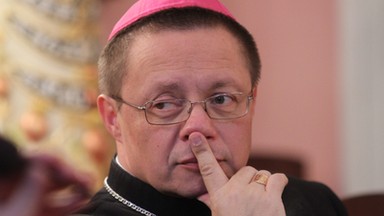 "Taniec" kard. Tagle i abp. Rysia przed młodzieżą