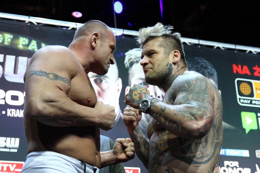 Mariusz Pudzianowski i Popek na ważeniu przed KSW. Raper znów pajacował