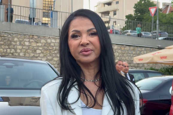 "NE ZNAM DA LI SE SETILA DA MI JE PEVALA PRATEĆE" Tina Ivanović o Aleksandri Radović i POMIRENJU SA BIVŠIM: "Podržava me" (Video)