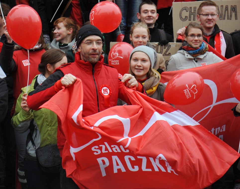 16.11.2013, Kraków. Marsz Szlachetnej Paczki na inaugurację 13. edycji ogólnopolskiej akcji charytatywnej "Szlachetna Paczka"