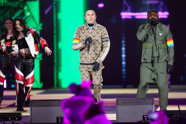 Występ zespołu Black Eyed Peas podczas koncertu pt. "Sylwester Marzeń z Dwójką" na Górnej Równi Krupowej w Zakopanem