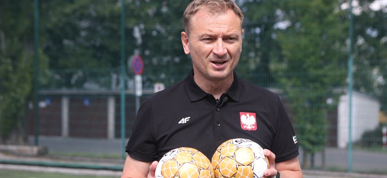 Minister sportu zabrał głos w sprawie premii dla piłkarzy. Nitras uderzył też w Morawieckiego