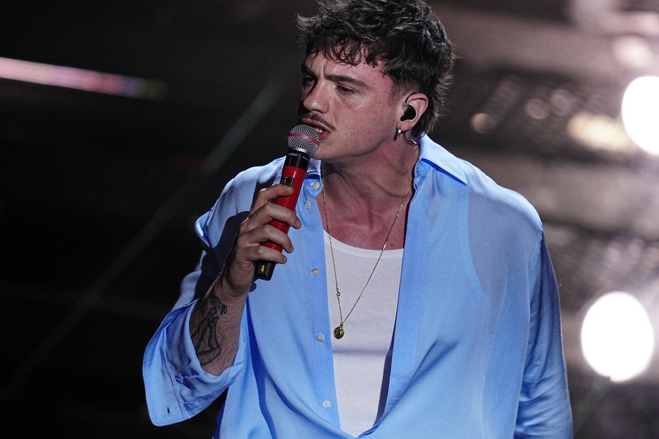 Olly na finalnoj večeri Sanrema