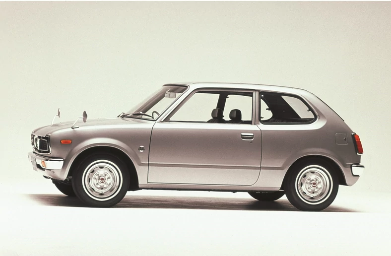 Honda Civic I (1972-1979) odniosła ogromny sukces właśnie dzięki kryzysowi paliwowemu.