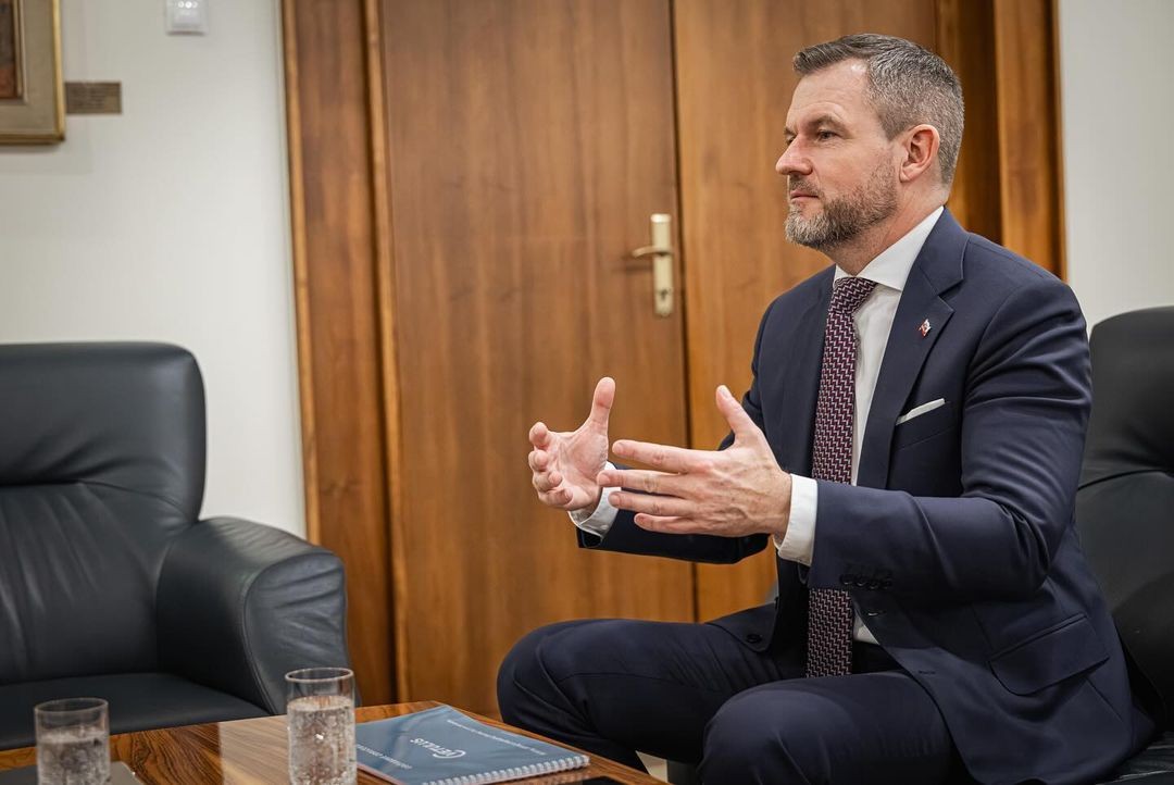 Predseda NR SR Peter Pellegrini sa stretol so slovenskou topmodelkou Michaelou Kocianovou.