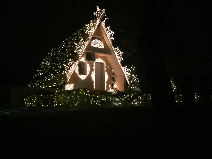 Dom Gačića zasijao pre nekoliko dana