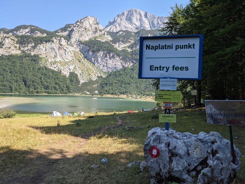 Punkt poboru opłat nad Trnovacko jezero