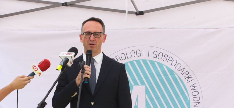 Minister Klimczak tłumaczy się z podwyżek cen wody: To wynik rządów PiS