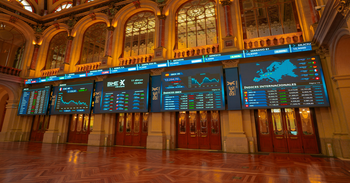 Récord histórico: El Ibex 35 sube un 47% en 2025 y supera los 17.000 puntos