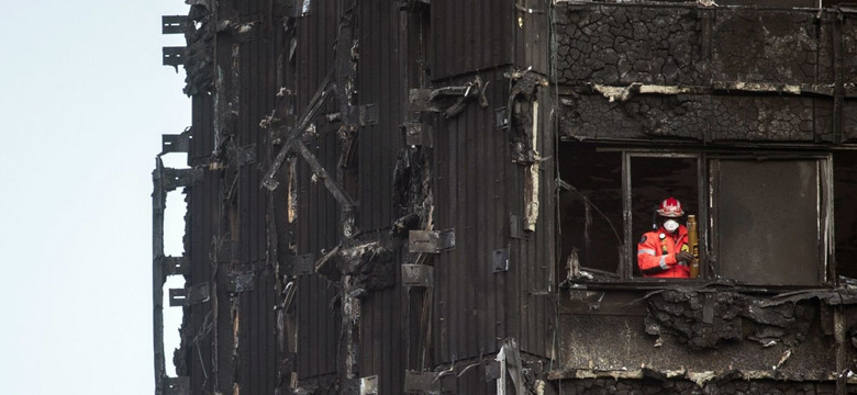 Rośnie liczba ofiar pożaru wieżowca w Londynie. Tyle zostało ze spalonego budynku. ZDJĘCIA Z WNĘTRZA