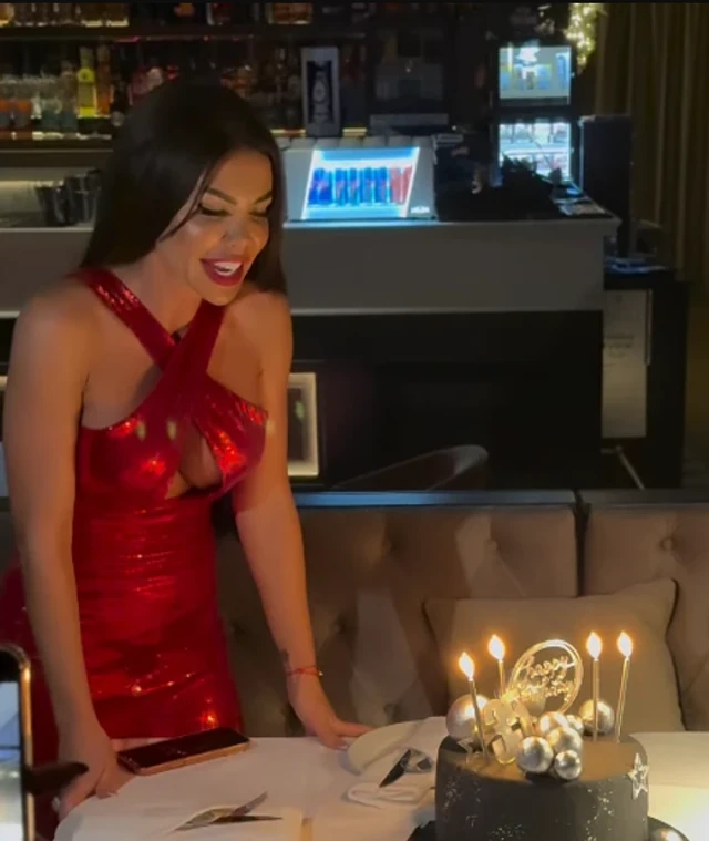 NEĆETE VEROVATI KAKO DANAS IZGLEDA DRAGANA MITAR: Posle 8 operacija nosa i BURNE LJUBAVI sa 19 godina starijim mužem SVE SE PROMENILO!