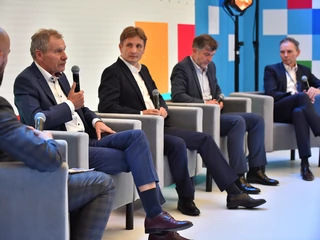 Od lewej: Krzysztof Silicki, NASK, Michał Kurek, KPMG, Bartosz Stębnicki, Microsoft, Mirosław Maj, fundacja Bezpieczna Cyberprzestrzeń. 