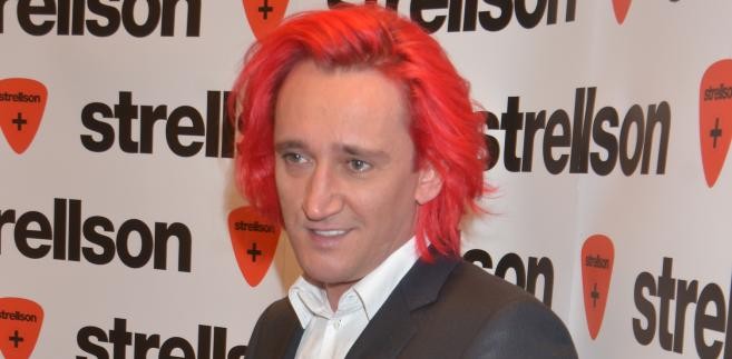 <b>Michał Wiśniewski</b> Lider grupy „Ich Troje” zanim zajął się muzyką pakował w hurtowni warzywa do kontenerów i wysyłał je za granicę. Potem przedsiębiorczy gwiazdor zajął się produkcją plastikowych kart.