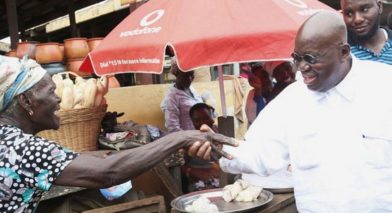 ___8876151___2018___9___19___17___Nana-Akufo-Addo-extends-his-campaign-to-the-Tuesday-Market-at-Mamprobi-in-Accra