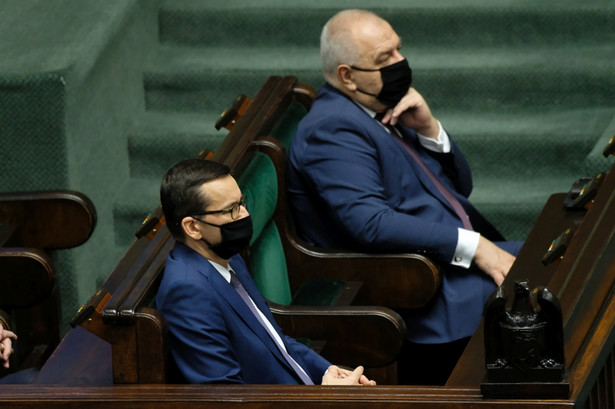 Premier Mateusz Morawiecki i minister aktywów państwowych Jacek Sasin