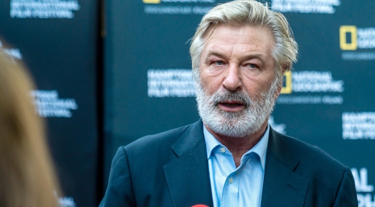 Alec Baldwin a National Geographic Első hullám című dokumentumfilmjének premierjén New Yorkban 2021. októberében