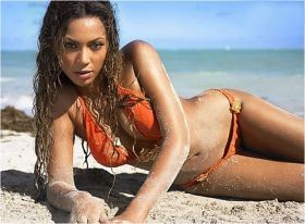 beyonce-d000009FA69aba4b4b4f6