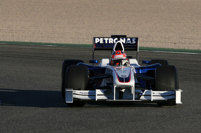 Formuła 1: Robert Kubica sprawdził nowy bolid BMW Sauber - F1.09 (fotogaleria)