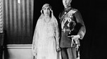 Suknie ślubne w brytyjskiej rodzinie królewskiej: ślub Elżbiety Bowes-Lyon (Królowej Matki) i księcia Alberta (późniejszego króla Jerzego VI) w 1923 r.