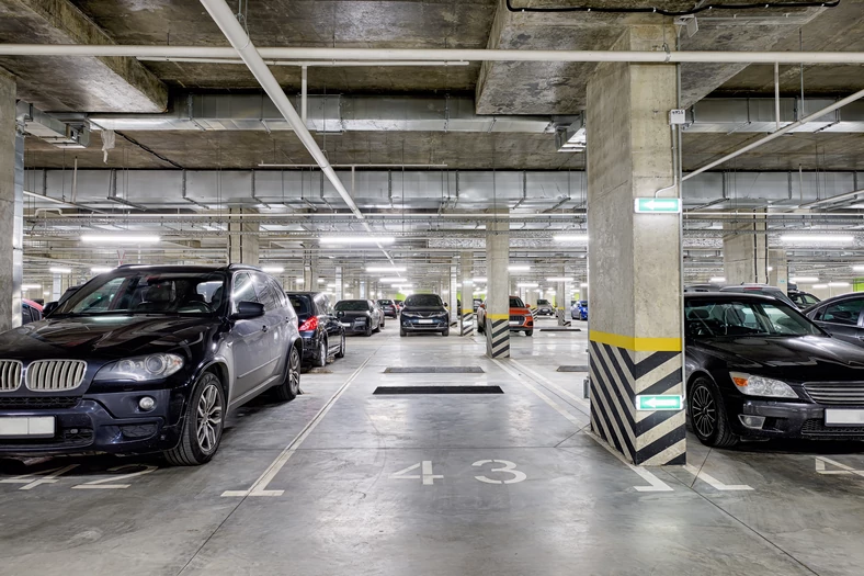 Duży parking podziemny – duży problem?