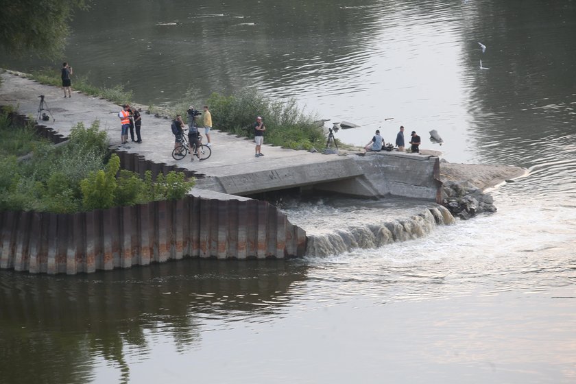 Wyciek ścieków do Wisły po awarii oczyszczalni "Czajka"