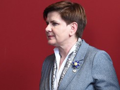 Jazda bez trzymanki: Beata Szydło została modową trendsetterką...