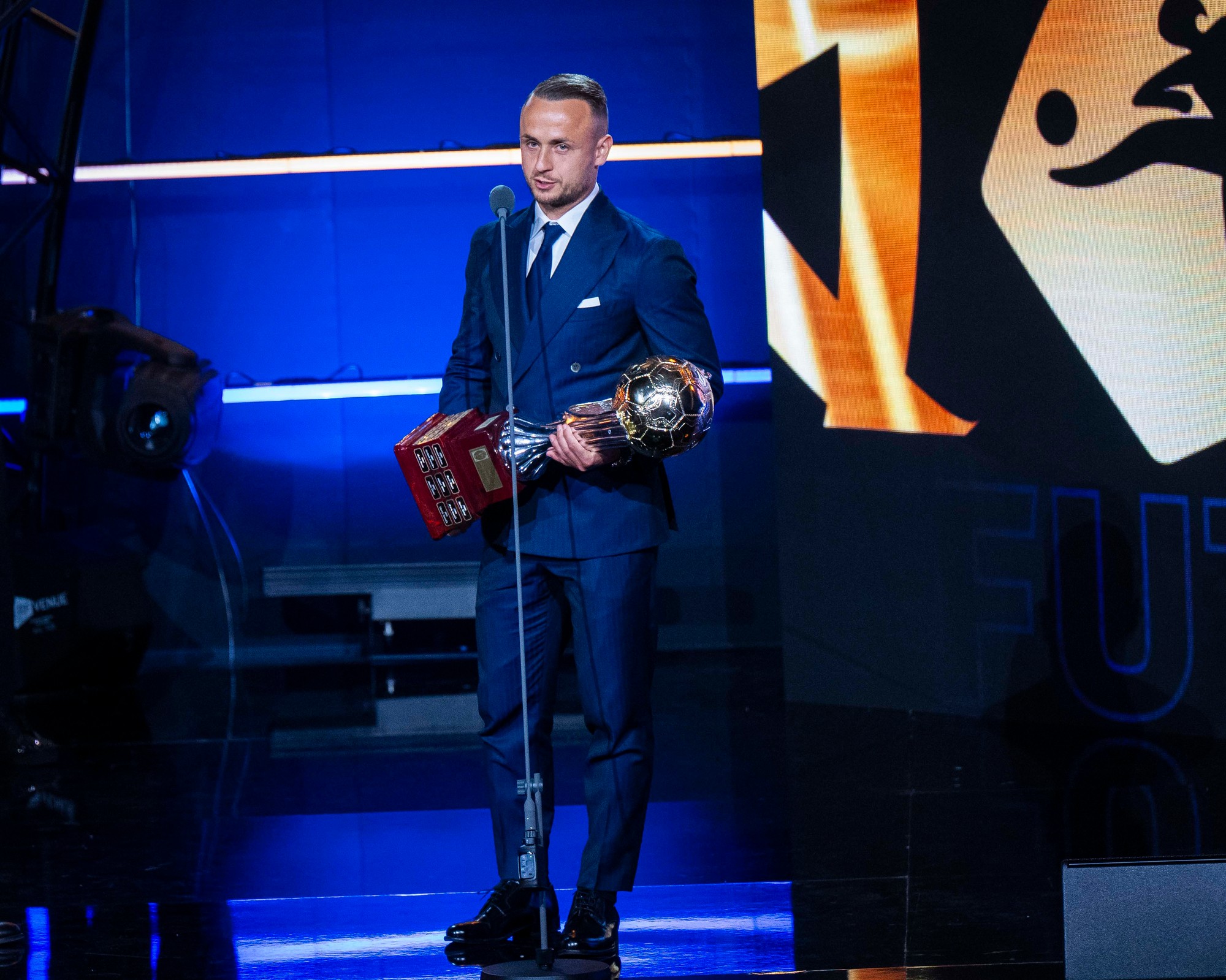 Stanislav Lobotka sa stal najlepším futbalistom Slovenska. 