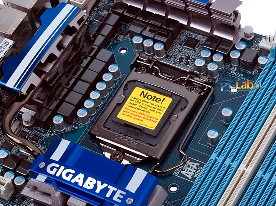 W nowej wersji producent zastosował podstawkę LGA1156 Lotesa (wcześniej – Foxconna)