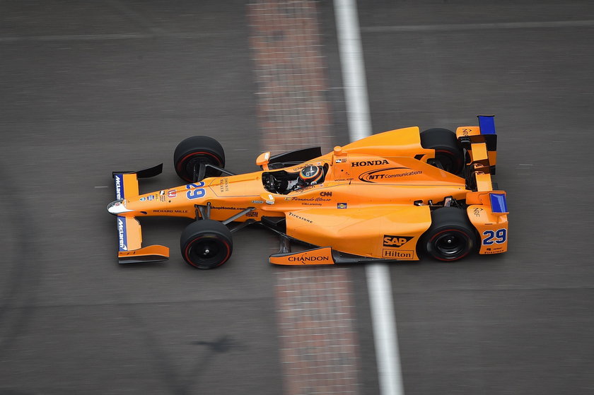 Fernando Alonso miał zaskakującą kolizję na Indy 500 w Indianapolis