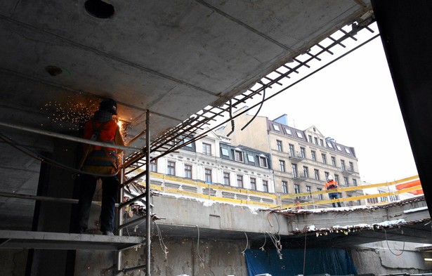 Na zakończenie prac przy stacji Dworzec Wileński z niecierpliwością czekają okoliczni mieszkańcy. Przedstawiciel budowy II linii warszawskiego metra, Mateusz Witczyński mówi że Dworzec Wileński będzie charakterystyczną stacją na komunikacyjnej mapie stolicy.