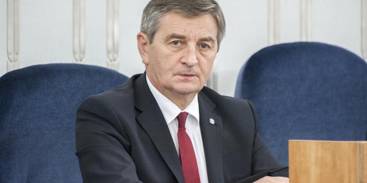 Marek Kuchciński woził rodzinę rządowym samolotem